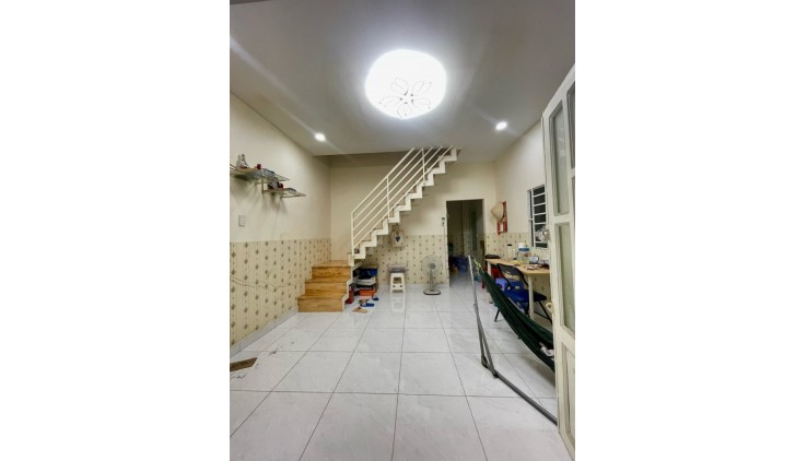 Bán Nhà Chu Văn An 30m2, Lô góc 2 P.Nngủ Gần CoopMart Nhỉnh 3 Tỉ